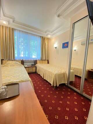 Гостиница Дюна Казань Небольшой двухместный номер с 2 отдельными кроватями-3